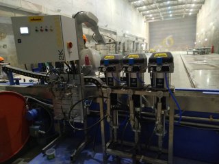 祝贺我公司完成南通振华重工机器人3K喷涂系统安装调试并验收